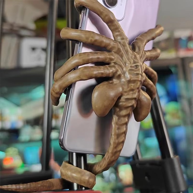 Alien Phone Holder, Creative Decorative Phone Holder Ornament Science Fiction Thriller Movie Facehugger Phone Holder Halloween